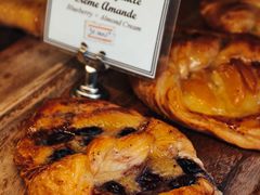 -Le Banneton Café French Bakery