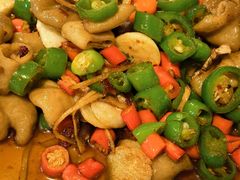 双椒肥肠-百年粉蒸牛肉