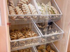 -顶东面包花园·生日蛋糕(世博店)