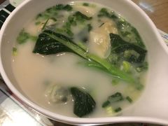 鲜虾菠菜水饺-翠华餐厅