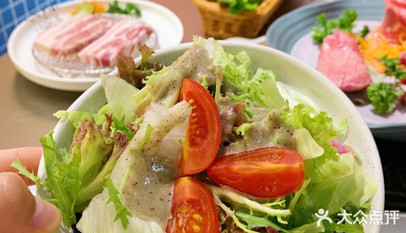 烤肉也能拆盲盒❗️快来穿韩服吃烤肉啦！