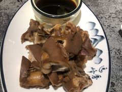 酱猪蹄-华盛园卷子王农家菜水库鱼