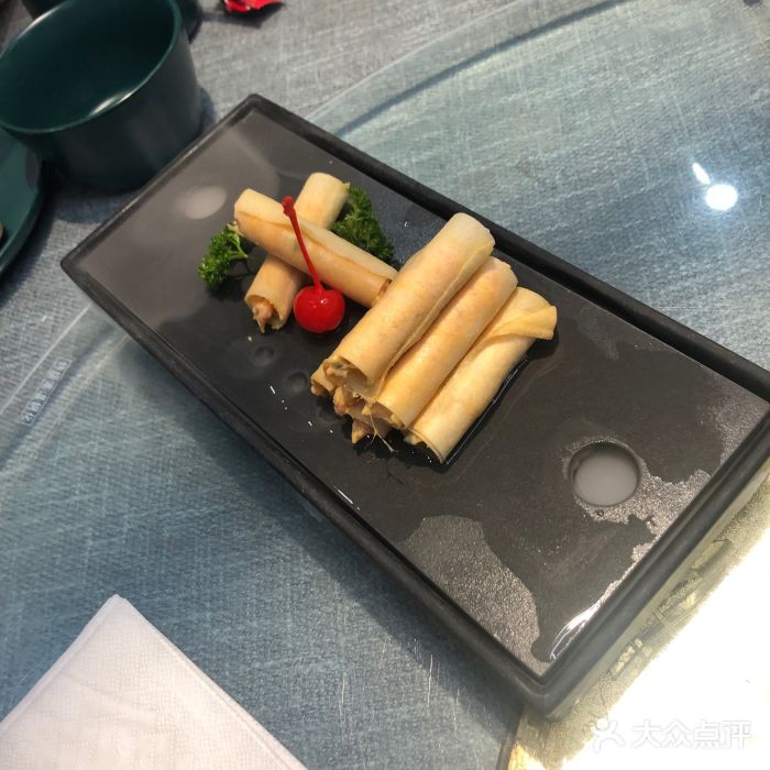 后海16号·北京私房菜脆筒龙虾卷图片