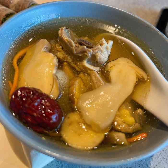 半山腰(侨福芳草地店)-"云南菜给人的印象是原生态纯天然,各种的健.