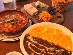 红烩牛肉蛋包饭-羽深肉铺 Steak & Wine