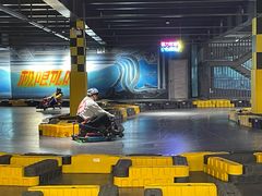-极限PLAY运动娱乐新世界·团建派对潮玩休闲馆·室内蹦极高空游乐园