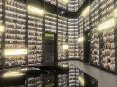 -上海虹桥中心爱琴海亚朵S酒店