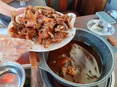 大锅羊蝎子-亿诣蝎府炸酱面羊蝎子火锅(酷车小镇店)