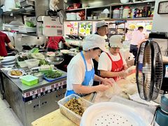 -方国老头包子·39年威海本地老字号•小船海鲜疙瘩汤