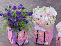 -何兮花店·气球派对鲜花店(马桥银春路万科城店)