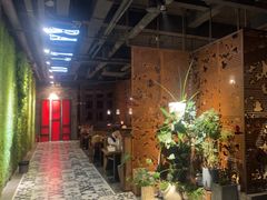 -穿越时尚餐厅(英武中路店)