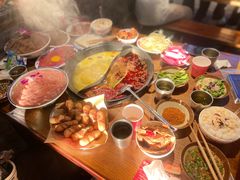 -萍姐火锅·公路夜市(武汉首店)