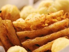 -HIGH FIVE哈福手工汉堡(桂林路店)