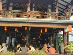 -Dash Teak House
