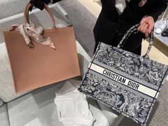 -DIOR迪奥(德基广场女装店)