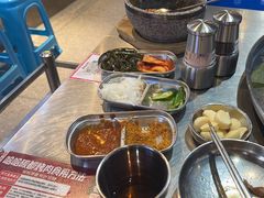 -哈哈碳都·牛肋条无限自助烤肉(台江万达店)