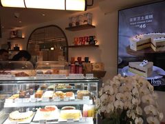 面包甜点陈列柜-Peet's Coffee皮爷咖啡(大学路店)