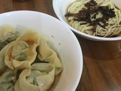 -潘国仙耳光馄饨(黄家阙路店)