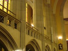 仰望大堂二层北侧回廊-沐恩堂