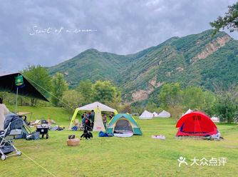 「金海湖」 金海湖环湖路比较靠里的的一个营地