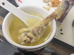 龙井茶香土鸡煲-随意茶庄·地道杭帮农家菜(梅家坞店)