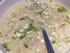 西湖牛肉羹-巴特餐饮6加1音乐餐吧·新疆菜