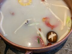 -三人行骨头王火锅(长寿店)