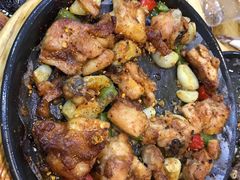 -老东镇啤酒屋海鲜加工·蒸汽海鲜·海鲜烧烤(台东店)