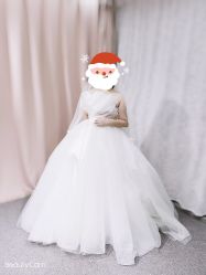 -曼青婚纱礼服馆