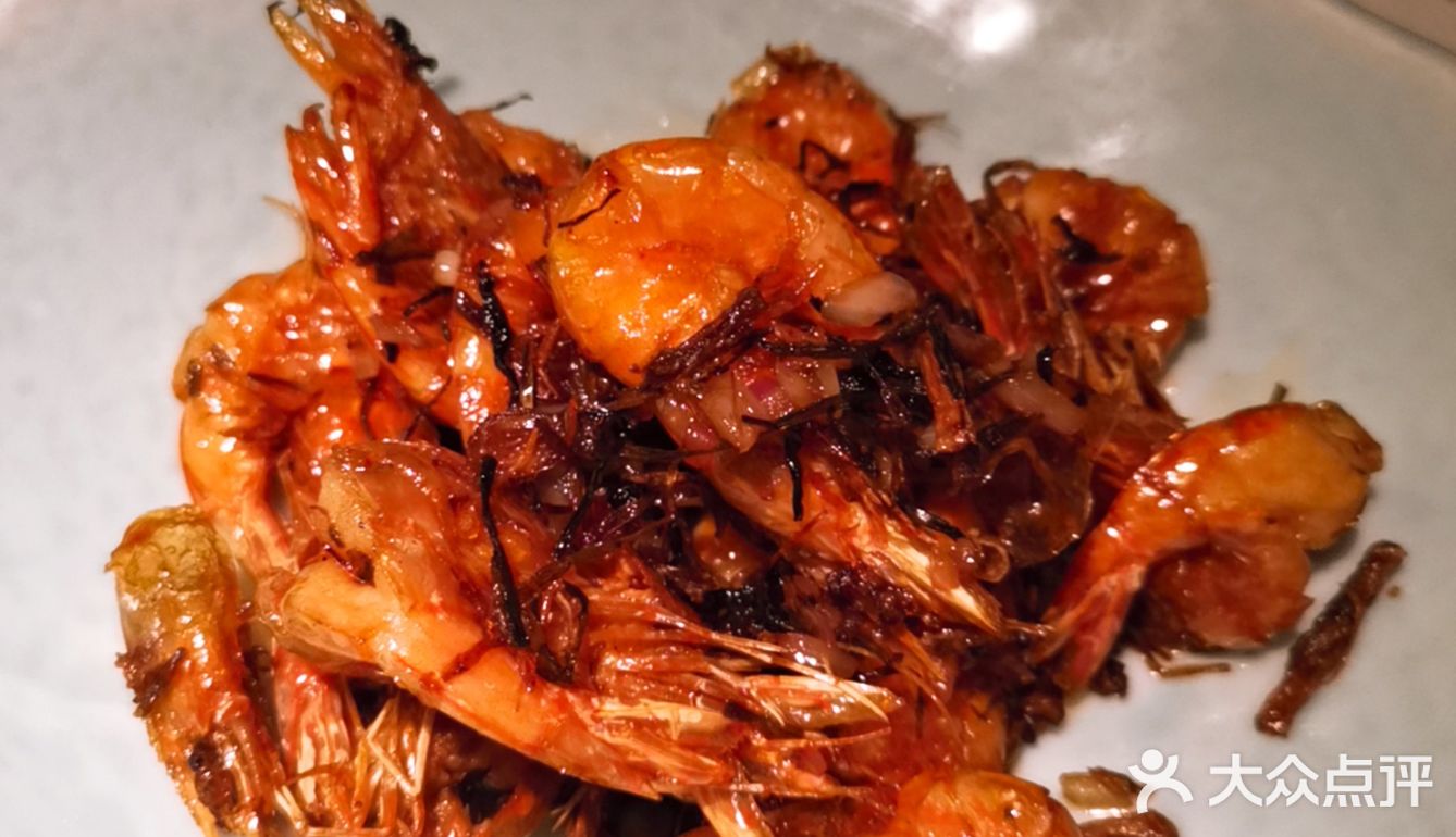 平时朋友小聚真的是很合适的，总体来说挺不错的一家餐馆