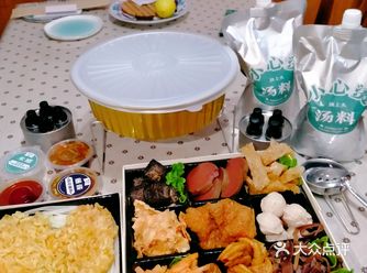 冬日小火锅的仪式感，一口螺蛳粉味顶上头