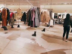 -ZARA(万达广场二七店)