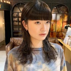 -变画·发型STUDIO