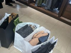 -塞拉瓦莱名品奥特莱斯