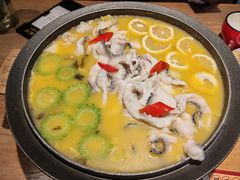 -山城外·非遗酸菜鱼(蜀都万达店)
