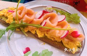 Smoked Salmon Brunch