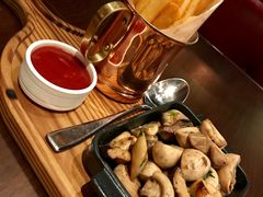 蘑菇-恰餐厅及酒吧 CHAR Bar & Grill (北京丽都皇冠假日店)