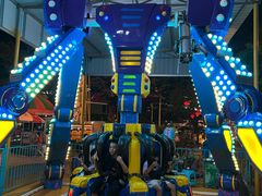 -顺德大良半月城游乐场