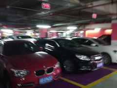 -世纪东方广场-停车场