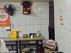 -煲煲香快餐(南京路店)