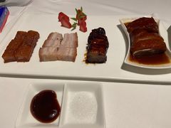 锦绣乳猪烧味拼盘-炳胜公馆(珠江新城店)