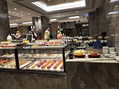 面包甜点陈列柜-福州西湖大酒店·怡湖咖啡厅