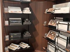 -Laderach 莱德拉(上海环贸iapm店)