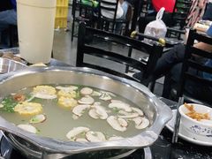 -牛一煲美食(江高店)
