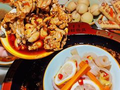 -老黄记丁丁美蛙鱼头自助鱼火锅(中海国际旗舰店)