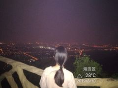 -鬼笑石后山停车场