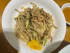 -乐忻皇朝(上海中心大厦店)