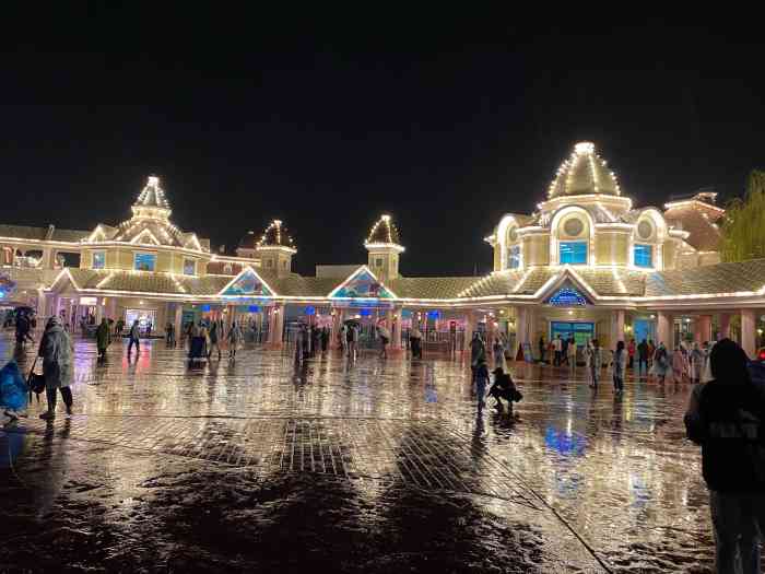 大连海昌发现王国主题公园-"门口的检票人员态度不好,在大众点评上买