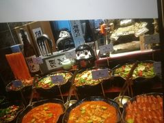 -雍容荟帝王蟹活龙虾展台自助(IFS黑金店)