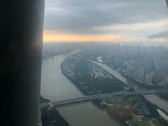 -广州塔卢特斯法国旋转餐厅
